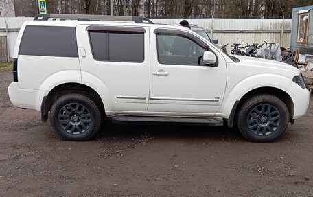 Nissan Pathfinder, 2012 год, 2 150 000 рублей, 10 фотография