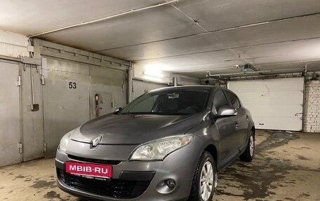 Renault Megane III, 2011 год, 700 000 рублей, 2 фотография