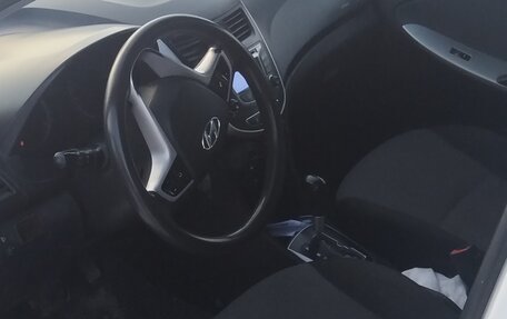 Hyundai Solaris II рестайлинг, 2014 год, 500 000 рублей, 7 фотография