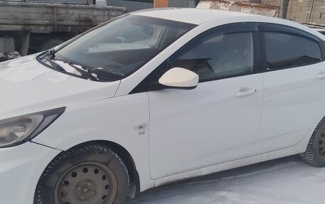 Hyundai Solaris II рестайлинг, 2014 год, 500 000 рублей, 3 фотография