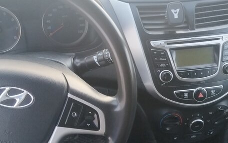Hyundai Solaris II рестайлинг, 2014 год, 500 000 рублей, 5 фотография