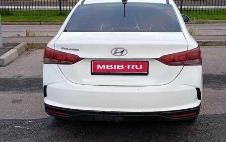 Hyundai Solaris II рестайлинг, 2019 год, 900 000 рублей, 1 фотография