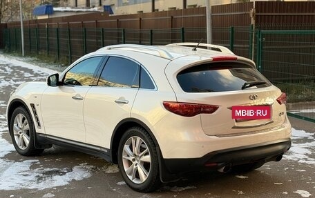 Infiniti QX70, 2013 год, 2 250 000 рублей, 3 фотография