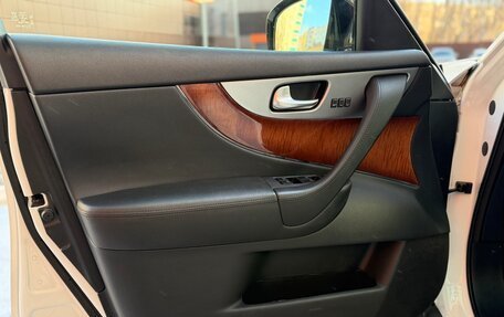 Infiniti QX70, 2013 год, 2 250 000 рублей, 12 фотография