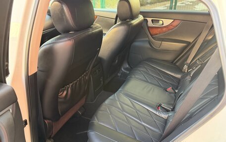 Infiniti QX70, 2013 год, 2 250 000 рублей, 11 фотография