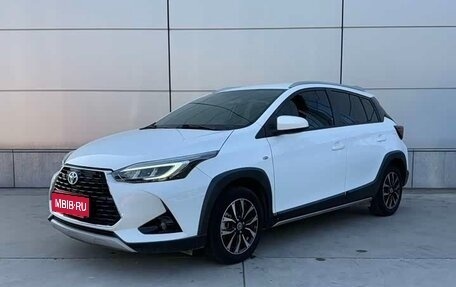 Toyota Yaris XP150 рестайлинг, 2022 год, 1 460 000 рублей, 1 фотография