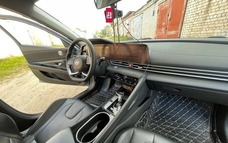 Hyundai Elantra, 2022 год, 1 480 000 рублей, 11 фотография