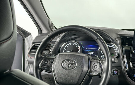 Toyota Camry, 2021 год, 3 195 000 рублей, 15 фотография