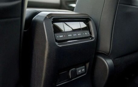 Toyota Land Cruiser Prado, 2025 год, 8 671 000 рублей, 11 фотография