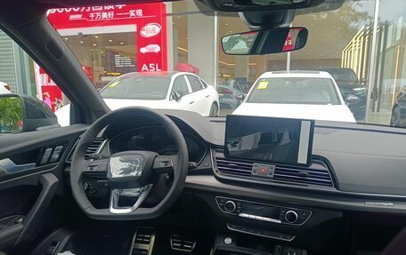 Audi Q5, 2025 год, 6 400 000 рублей, 8 фотография