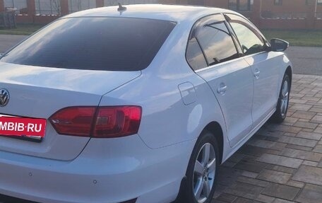 Volkswagen Jetta VI, 2014 год, 1 200 000 рублей, 2 фотография