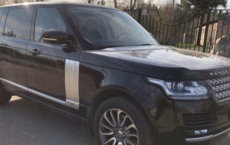 Land Rover Range Rover IV рестайлинг, 2015 год, 4 500 000 рублей, 9 фотография