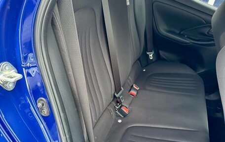 Toyota Yaris, 2021 год, 1 259 000 рублей, 20 фотография