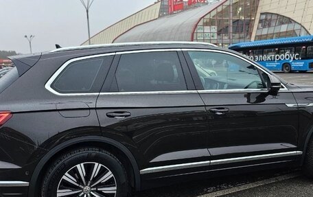 Volkswagen Touareg III, 2020 год, 6 300 000 рублей, 3 фотография