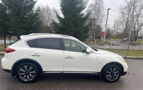 Infiniti QX50 I рестайлинг, 2016 год, 1 850 000 рублей, 1 фотография