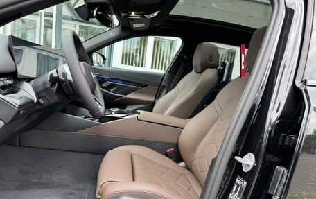 BMW 5 серия, 2025 год, 8 700 000 рублей, 17 фотография