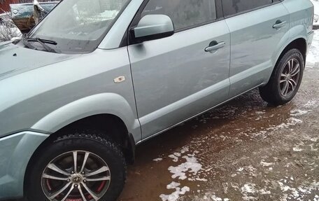 Hyundai Tucson III, 2008 год, 750 000 рублей, 2 фотография