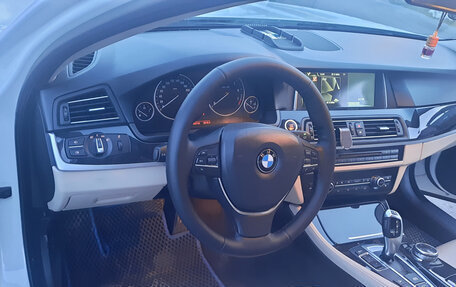 BMW 5 серия, 2013 год, 2 100 000 рублей, 3 фотография