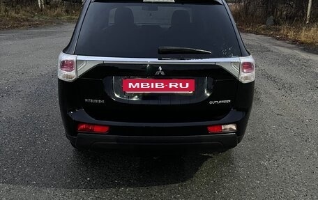 Mitsubishi Outlander III рестайлинг 3, 2012 год, 1 050 000 рублей, 6 фотография