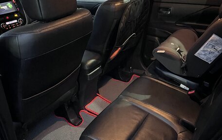 Mitsubishi Outlander III рестайлинг 3, 2012 год, 1 050 000 рублей, 11 фотография