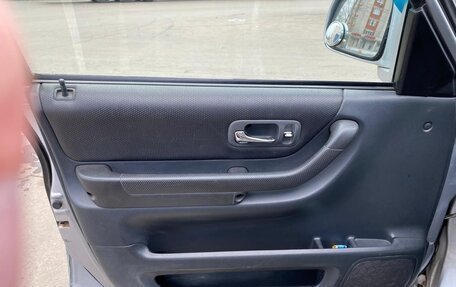 Honda CR-V IV, 2001 год, 600 000 рублей, 11 фотография