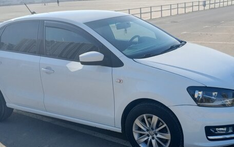 Volkswagen Polo VI (EU Market), 2018 год, 990 000 рублей, 2 фотография