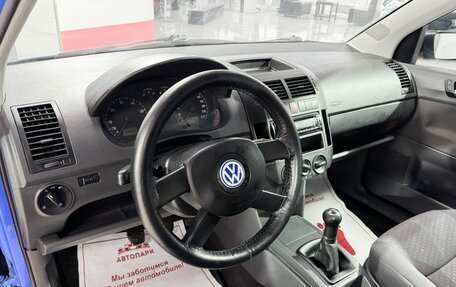 Volkswagen Polo IV рестайлинг, 2002 год, 339 000 рублей, 9 фотография