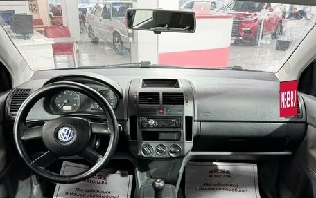 Volkswagen Polo IV рестайлинг, 2002 год, 339 000 рублей, 15 фотография