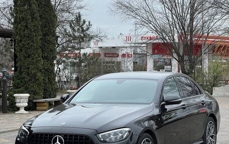 Mercedes-Benz E-Класс, 2020 год, 4 500 000 рублей, 1 фотография