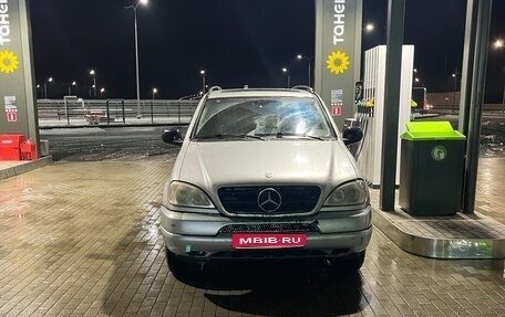 Mercedes-Benz M-Класс, 1998 год, 440 000 рублей, 1 фотография