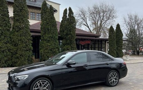 Mercedes-Benz E-Класс, 2020 год, 4 500 000 рублей, 2 фотография