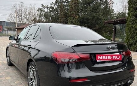 Mercedes-Benz E-Класс, 2020 год, 4 500 000 рублей, 3 фотография