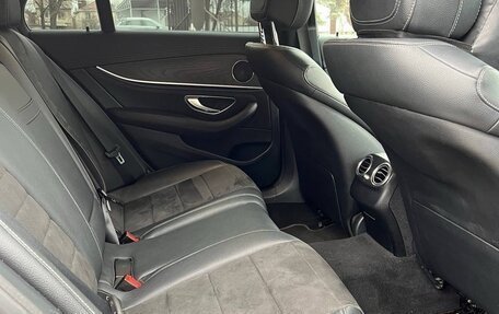 Mercedes-Benz E-Класс, 2020 год, 4 500 000 рублей, 11 фотография