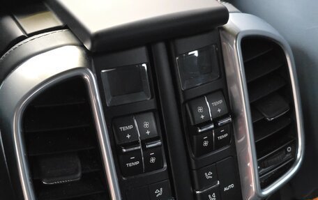 Porsche Cayenne III, 2012 год, 2 400 000 рублей, 17 фотография