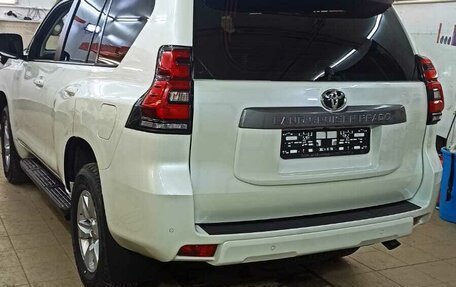 Toyota Land Cruiser Prado 150 рестайлинг 2, 2021 год, 6 700 000 рублей, 2 фотография