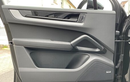 Porsche Cayenne III, 2025 год, 19 990 000 рублей, 6 фотография