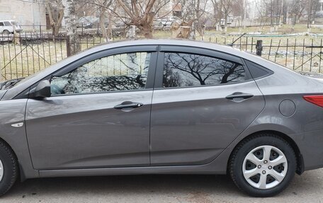 Hyundai Solaris II рестайлинг, 2015 год, 1 150 000 рублей, 3 фотография