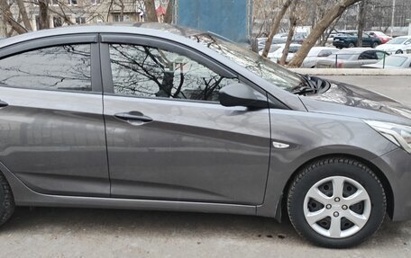 Hyundai Solaris II рестайлинг, 2015 год, 1 150 000 рублей, 4 фотография