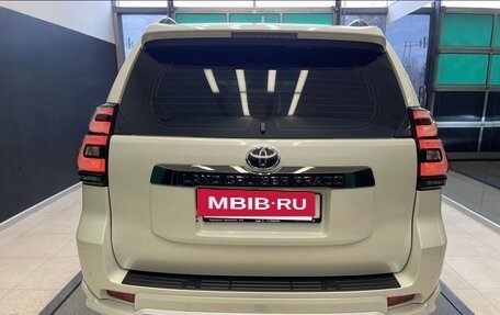 Toyota Land Cruiser Prado 150 рестайлинг 2, 2020 год, 6 900 000 рублей, 5 фотография