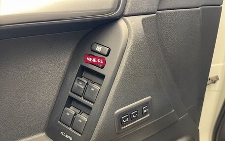 Toyota Land Cruiser Prado 150 рестайлинг 2, 2020 год, 6 900 000 рублей, 17 фотография