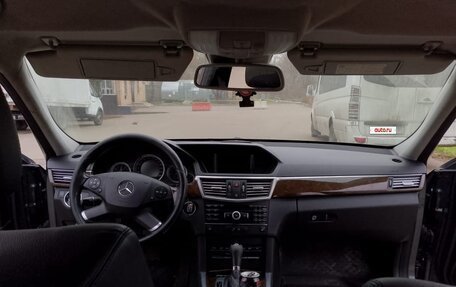 Mercedes-Benz E-Класс, 2010 год, 1 150 000 рублей, 8 фотография