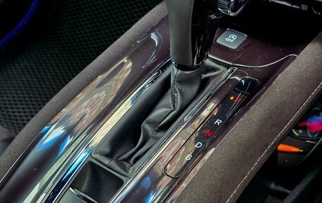 Honda Vezel, 2020 год, 2 350 000 рублей, 16 фотография