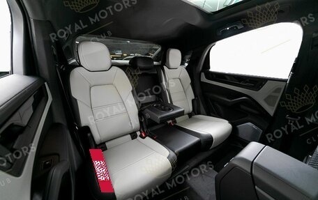 Porsche Cayenne III, 2025 год, 18 800 000 рублей, 18 фотография