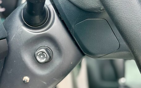 Toyota Land Cruiser Prado 150 рестайлинг 2, 2013 год, 2 650 000 рублей, 32 фотография