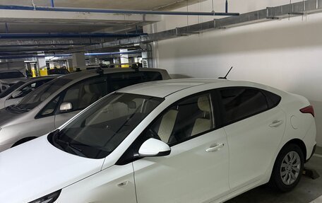 Hyundai Solaris II рестайлинг, 2021 год, 1 800 000 рублей, 3 фотография