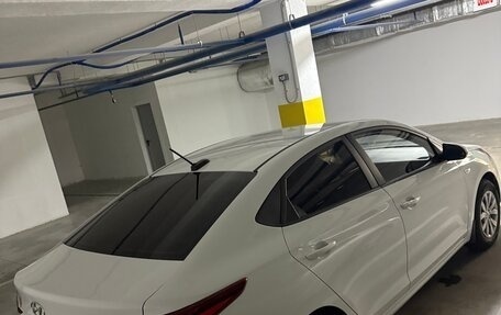 Hyundai Solaris II рестайлинг, 2021 год, 1 800 000 рублей, 5 фотография