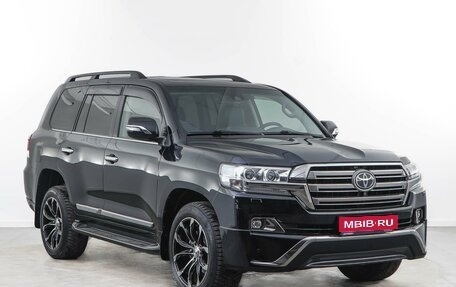 Toyota Land Cruiser 200, 2018 год, 5 849 999 рублей, 1 фотография