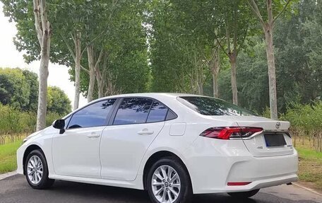 Toyota Corolla, 2022 год, 1 650 000 рублей, 2 фотография