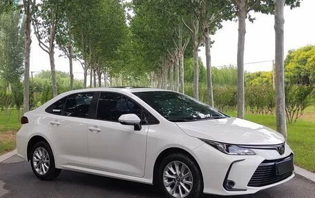 Toyota Corolla, 2022 год, 1 650 000 рублей, 5 фотография