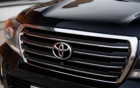 Toyota Land Cruiser 200, 2014 год, 4 500 000 рублей, 28 фотография